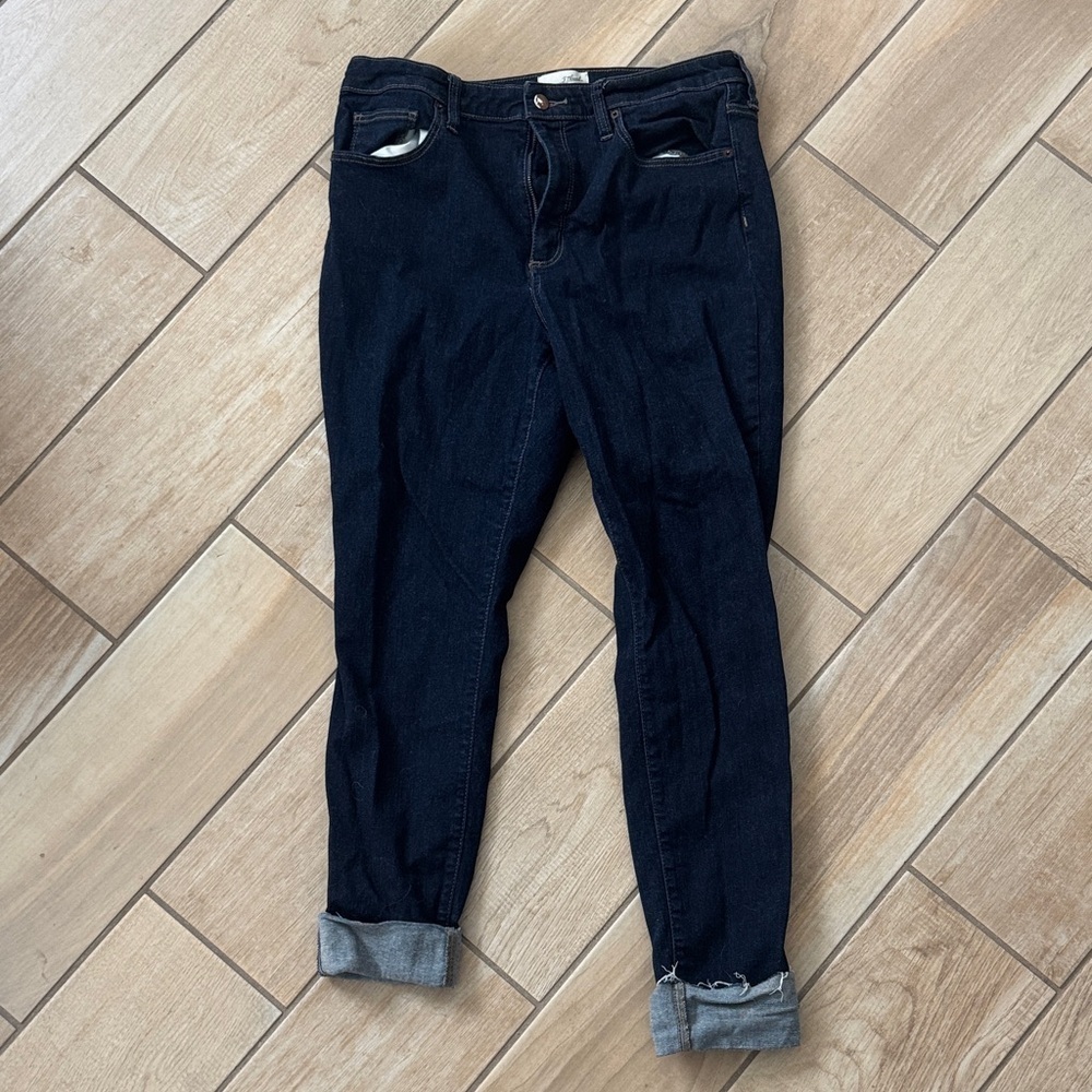 Universal Thread Dark Blue Skinny Pants / W19